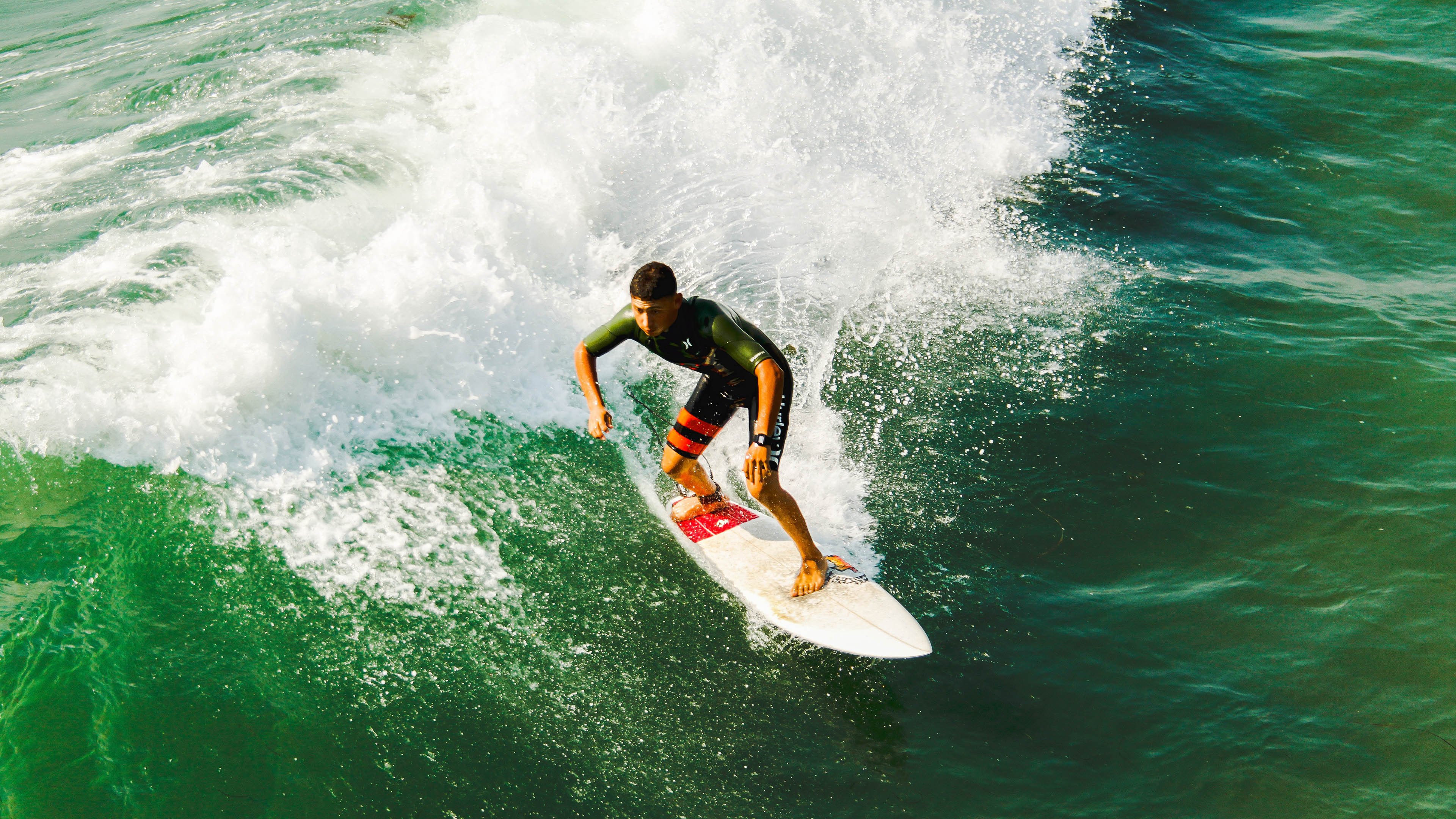 球场“固若金汤”防线：史上最难攻破的后防阵容！，防守时后卫防哪个位置