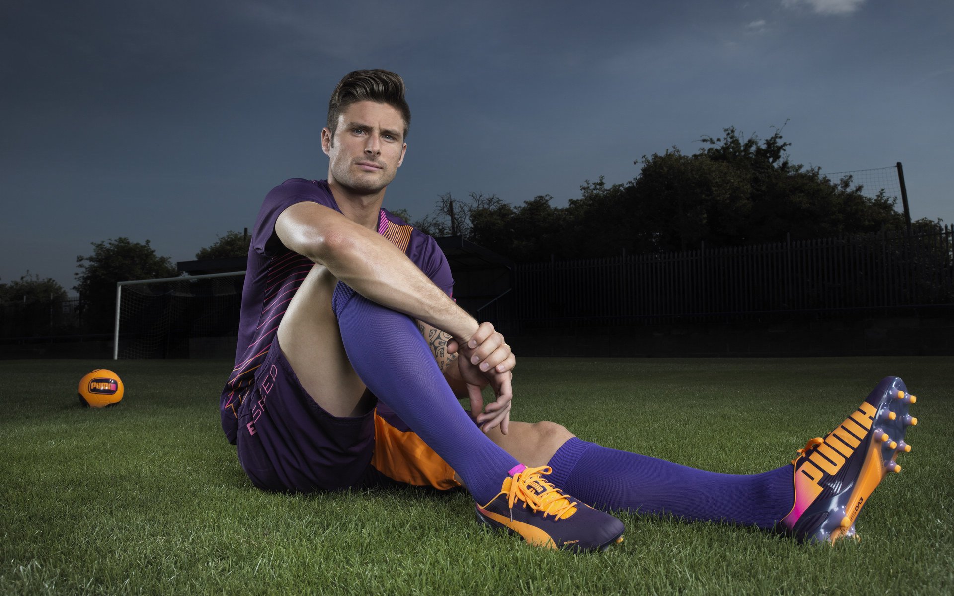 纳迪亚·巴托克莱蒂在女子10000米中获得银牌，纳迪亚 克莱尔